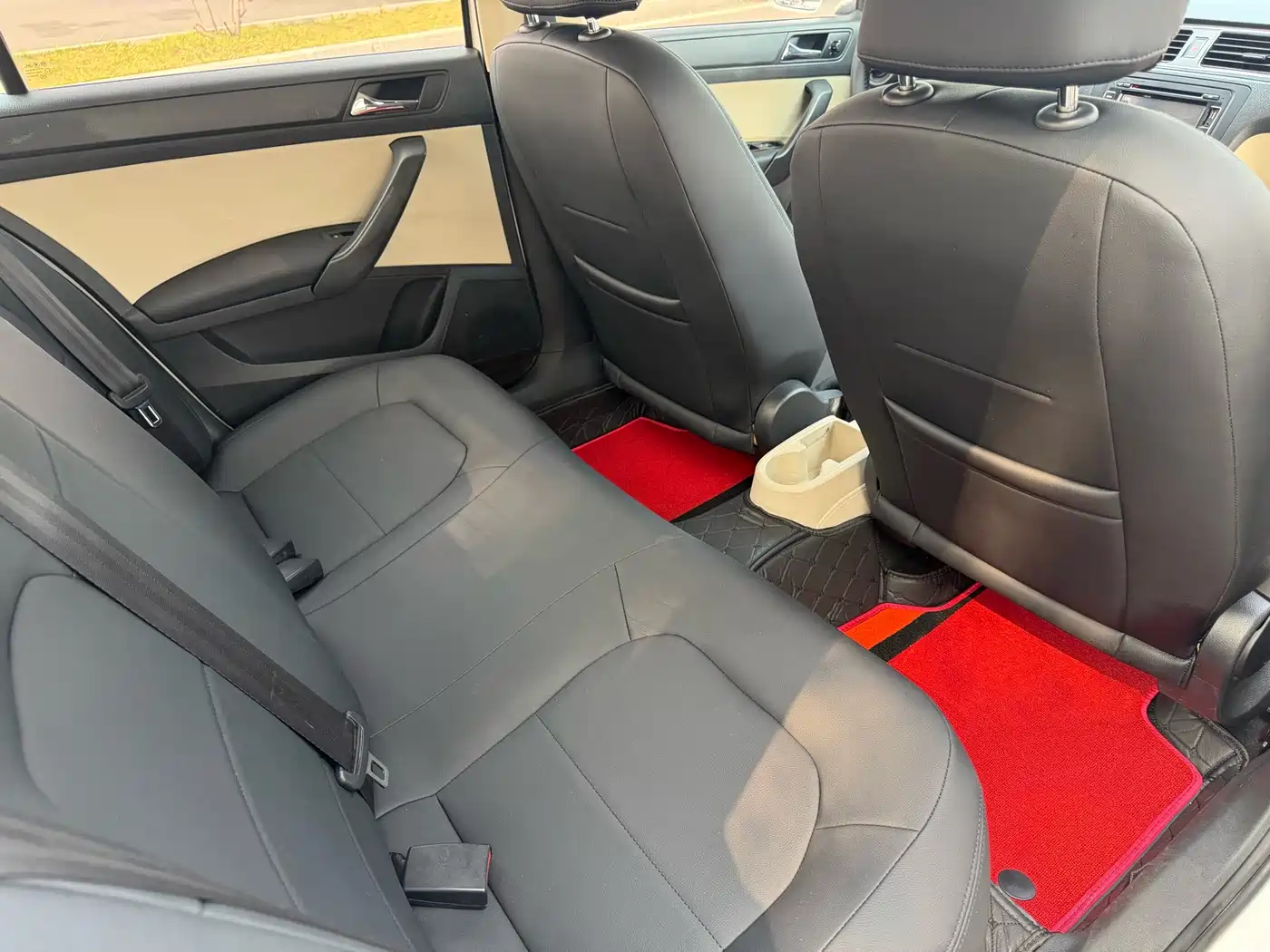 Škoda Rapid 2013 1.6L Automatic Smart Selection фото 28
