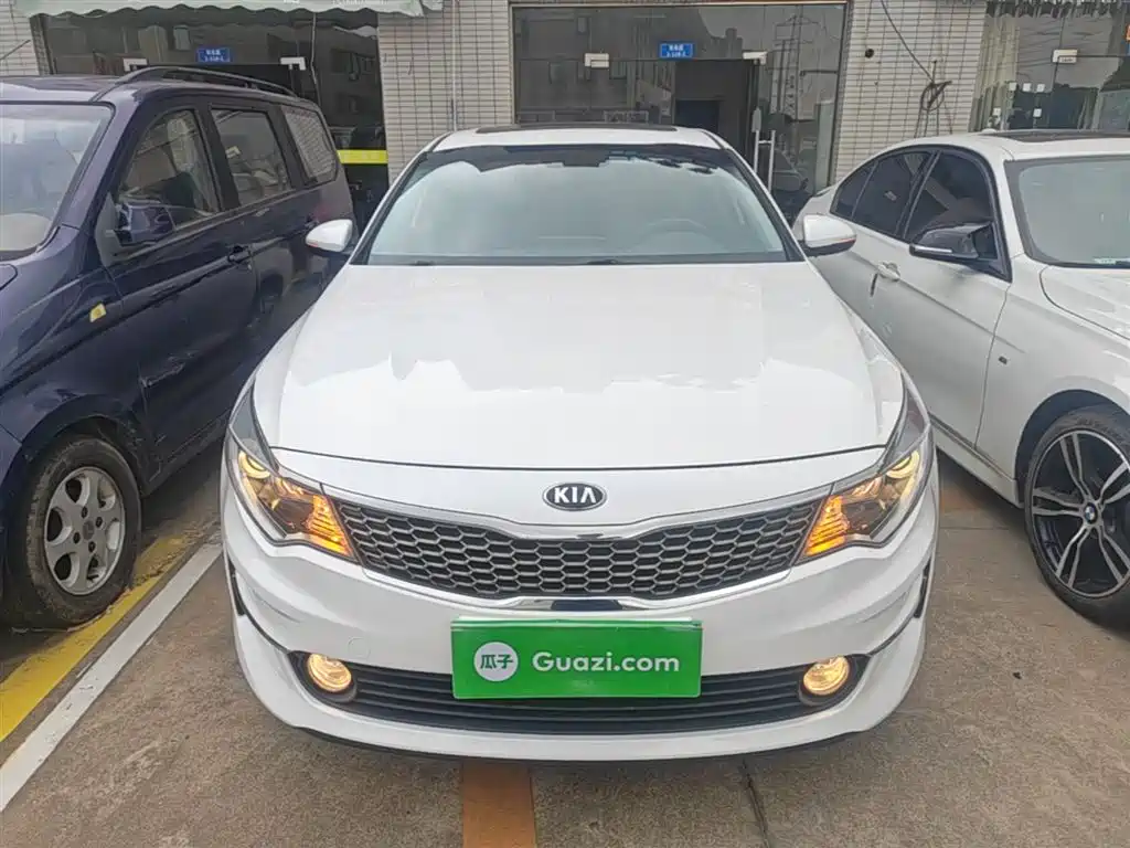 Kia K5 2016 2.0L Automatic GLS фото 3