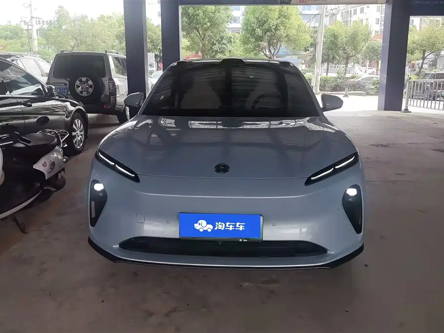 NIO NIO ET5