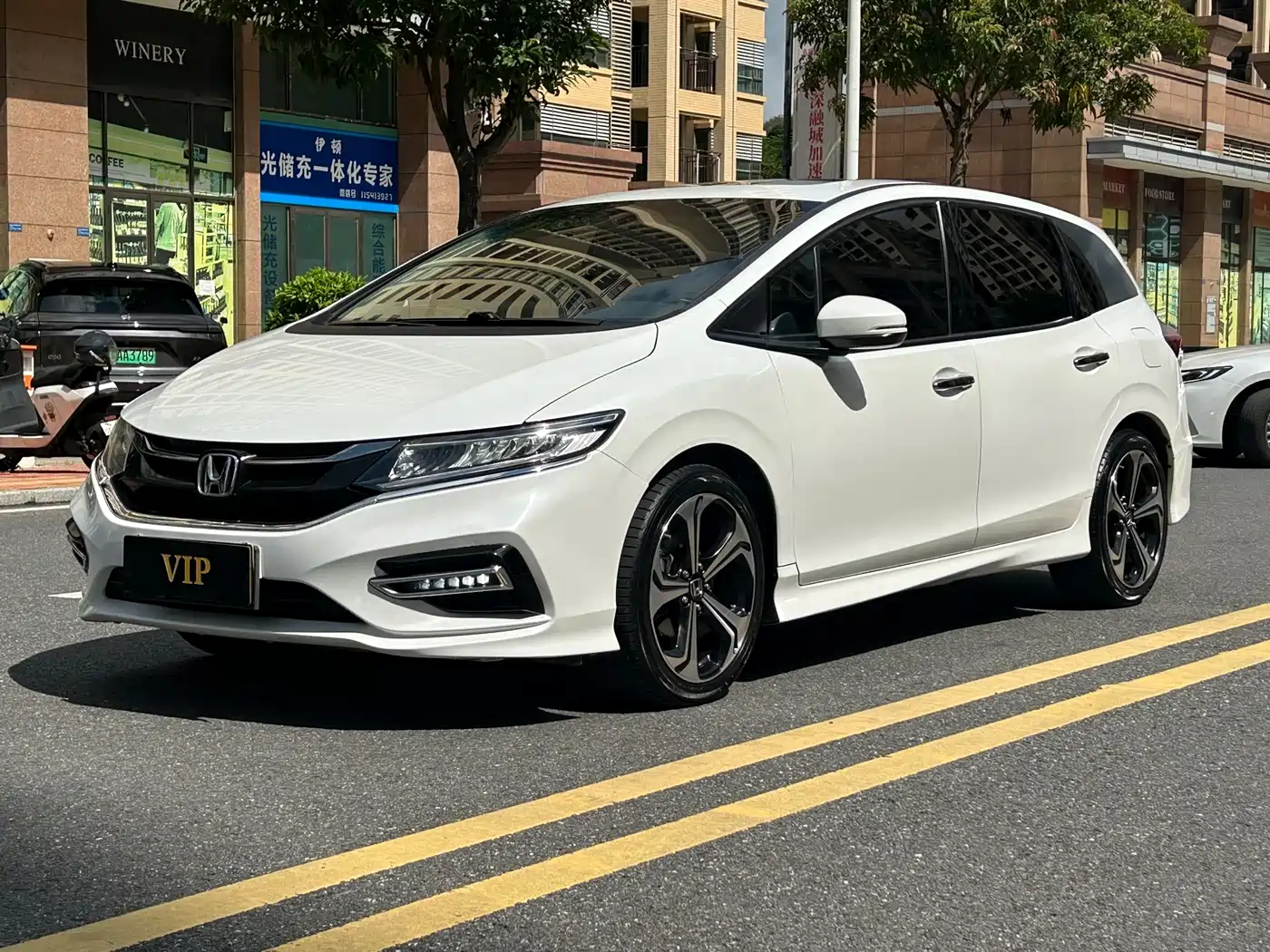 Honda Jade