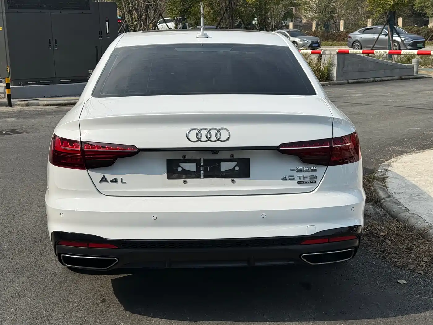 Audi A4L 2022 40 TFSI Luxury Dynamic фото 13