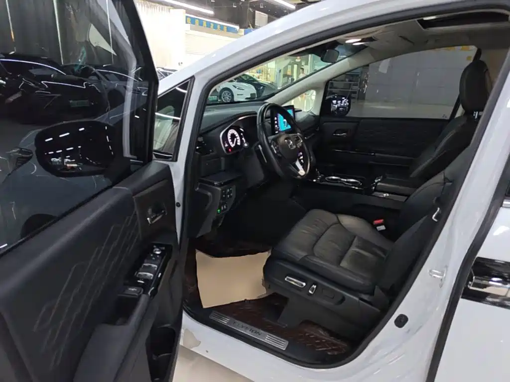 Honda Elysion 2024 2024 2.0L e:HEV Luxury Edition