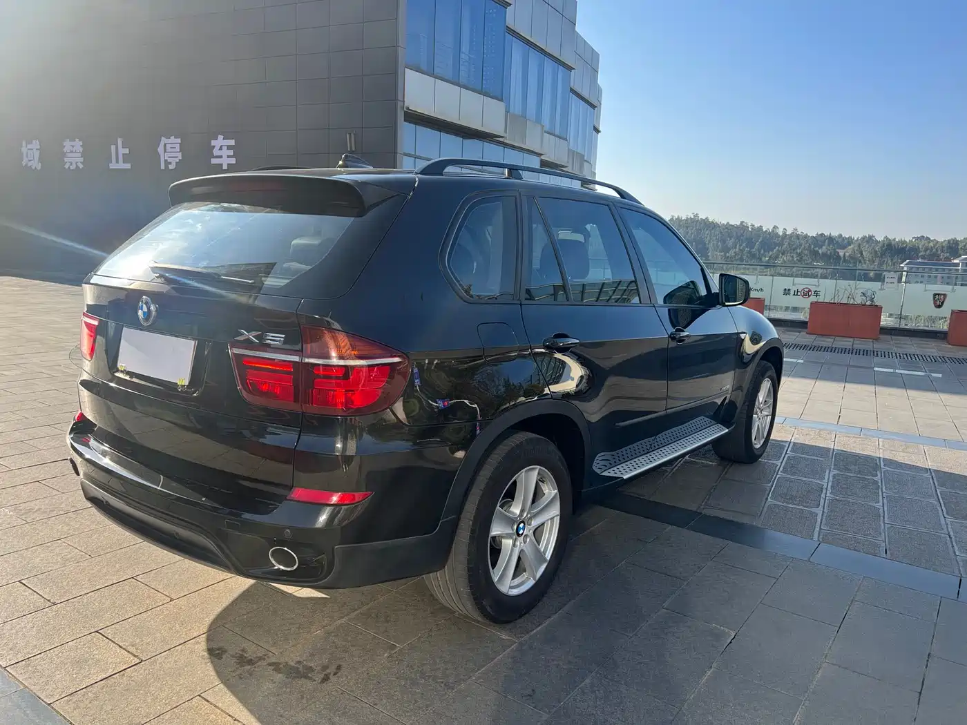 BMW X5 (Import) 2011 xDrive35i Leading Edition фото 7