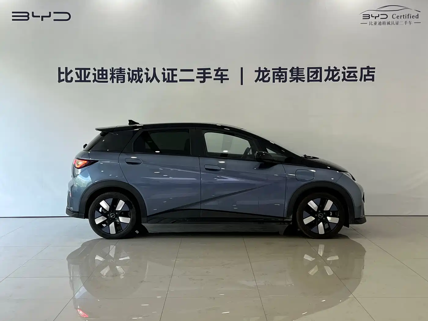 BYD Dolphin 2024 Glory Edition 401km Knight Edition фото 8