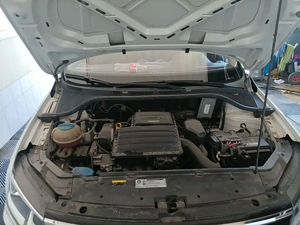 Volkswagen Jetta 2019 Dream Edition 1.4L Manual Fashion фото 20