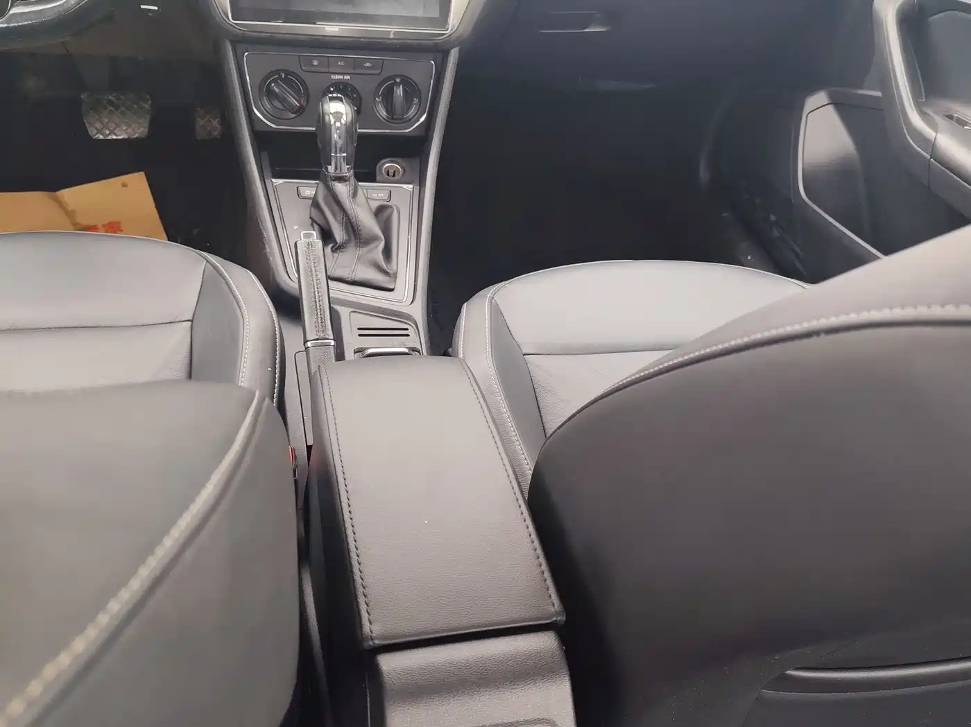 Volkswagen Lavida 2015 230TSI DSG Comfort Edition фото 8