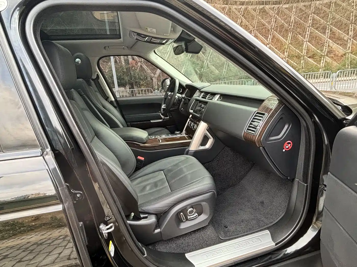 Land Rover Range Rover 2015 3.0 TDV6 Vogue фото 7