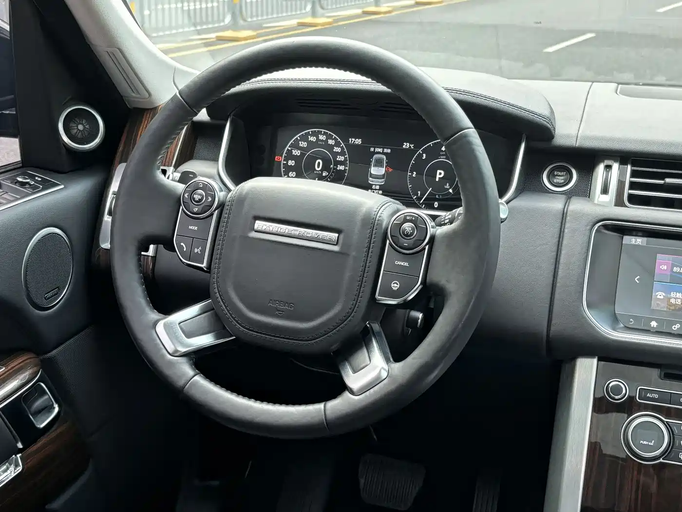 Land Rover Range Rover 2015 3.0 TDV6 Vogue фото 14