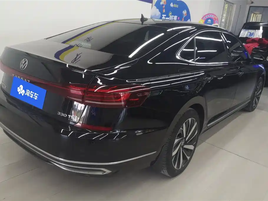Volkswagen Passat 2022 330TSI Starlight Elite Edition фото 3