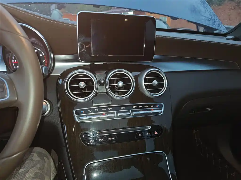 Mercedes-Benz GLC 2017 GLC 260 4MATIC Dynamic фото 9
