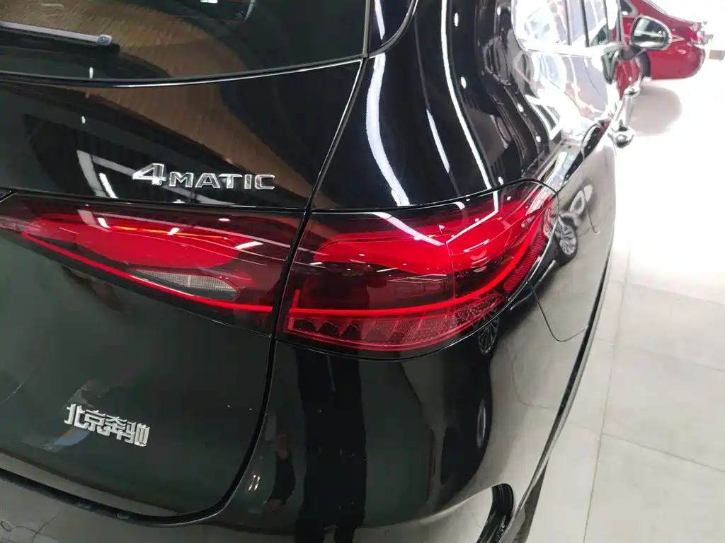 Mercedes-Benz GLC 2023 GLC 300 L 4MATIC Luxury 5-Seater фото 8