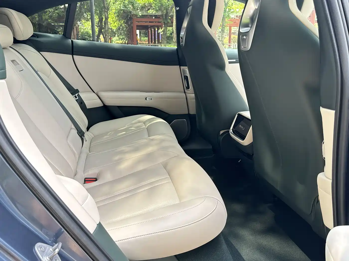 Xiaomi Auto Xiaomi YU7 2025 Extended Range RWD Edition фото 12