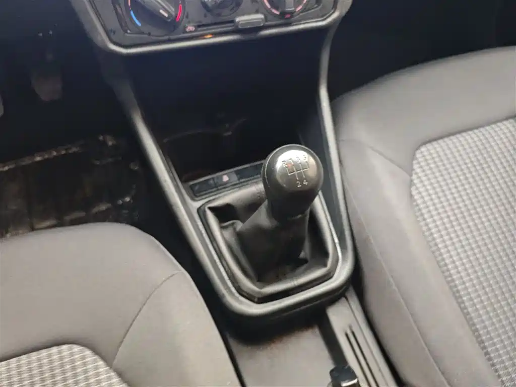 Volkswagen Santana 2021 1.5L Manual Trend Edition фото 14