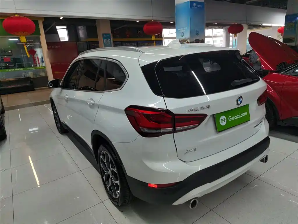 BMW X1 2022 sDrive25Li Leading фото 23