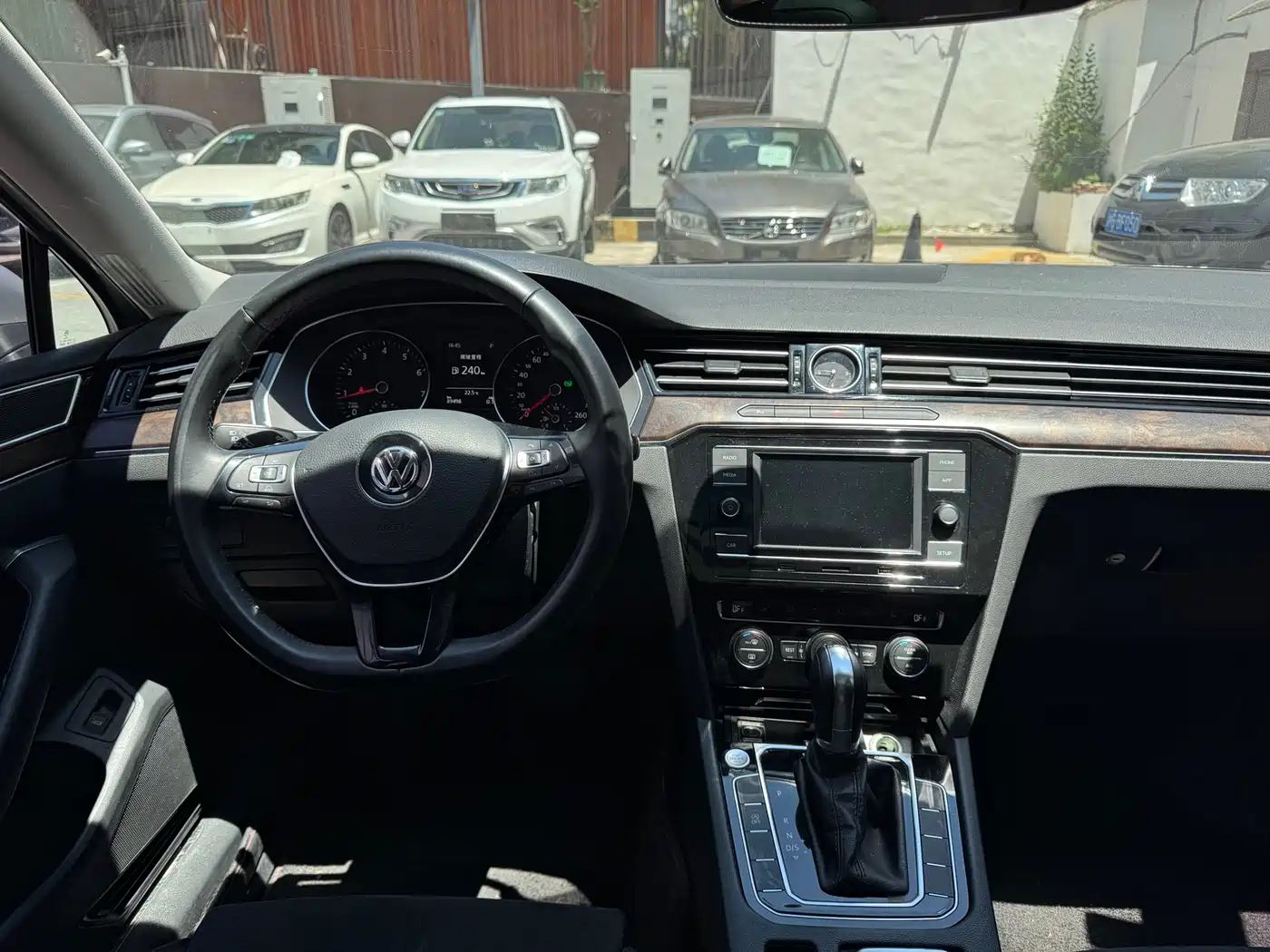 Volkswagen Magotan 2018 330TSI DSG Luxury фото 9