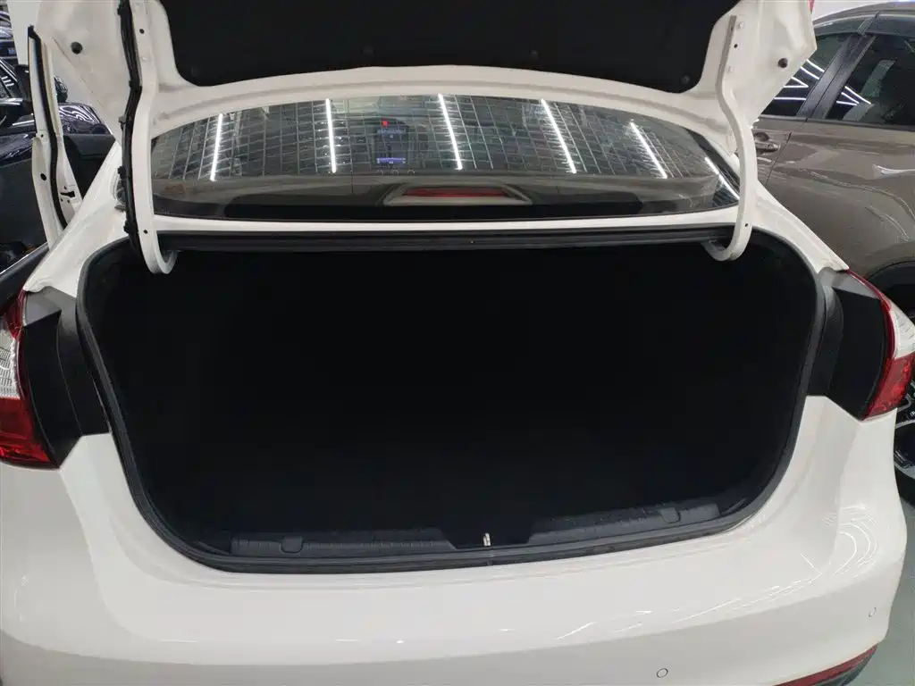 Kia K3 2016 1.6L Automatic GLS фото 15