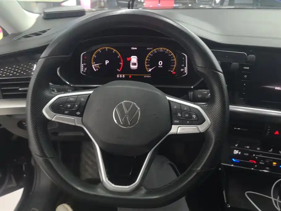 Volkswagen Passat 2022 330TSI Starlight Elite Edition фото 15