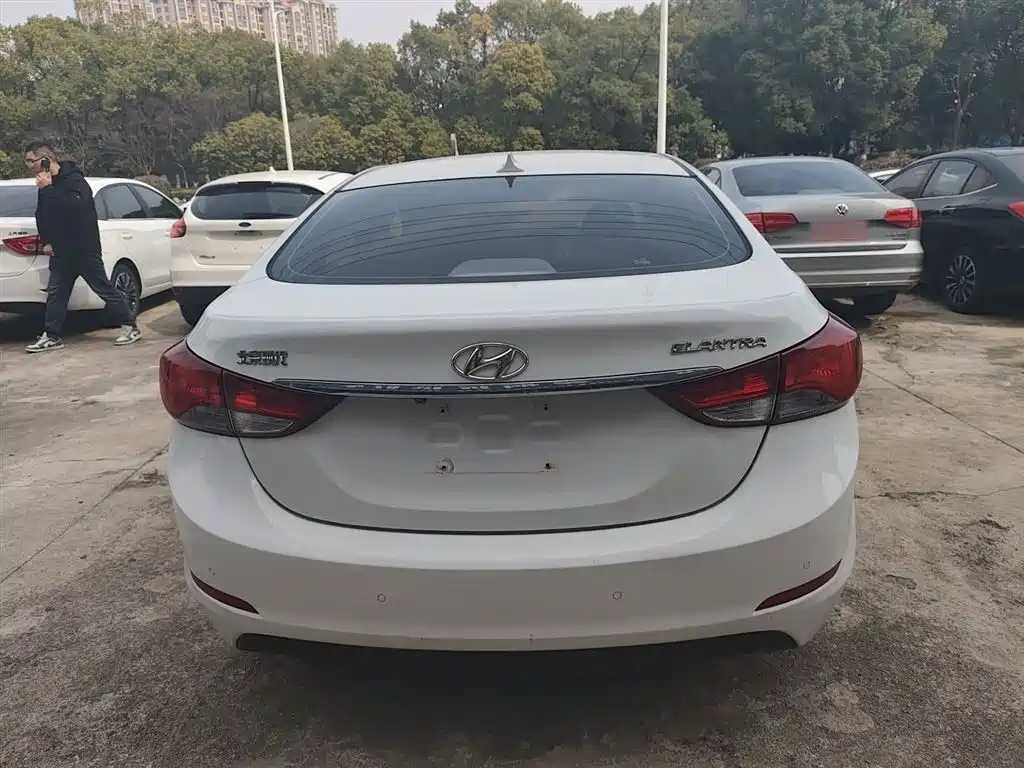 Hyundai Langdong 2016 1.6L Automatic Smart Edition фото 6