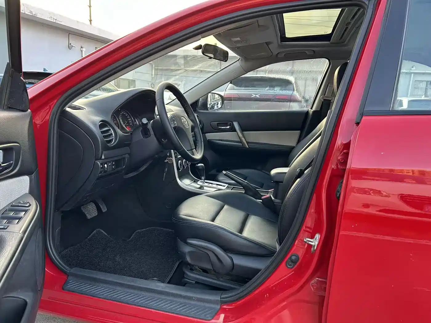Фото 4 - Mazda 6