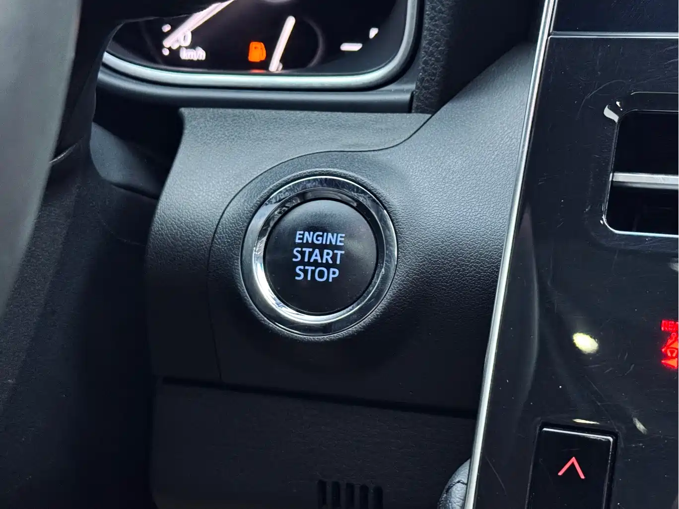 Toyota Avalon 2023 2.0L Luxury Edition фото 22