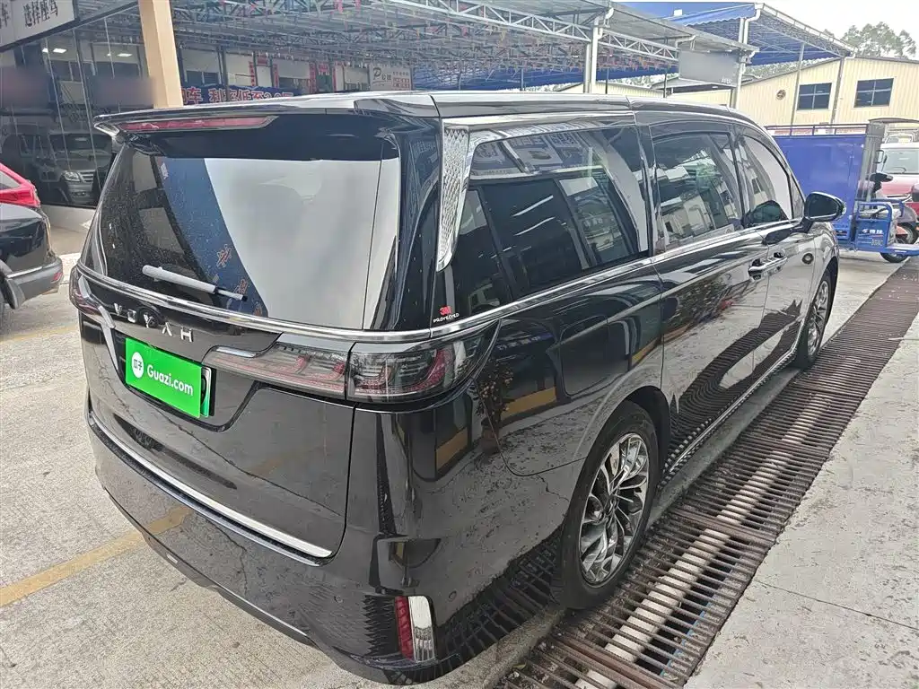 Voyah Auto Voyah Dreamer 2022 Low-carbon Dream+Smart Package фото 5