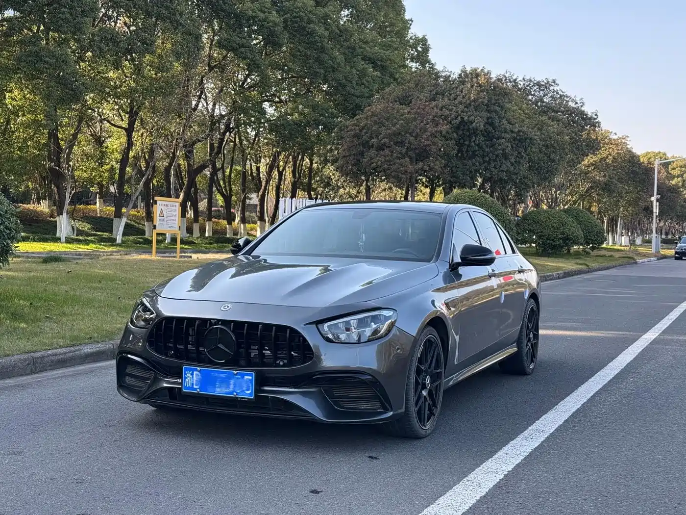 MERCEDES-BENZ E CLASS