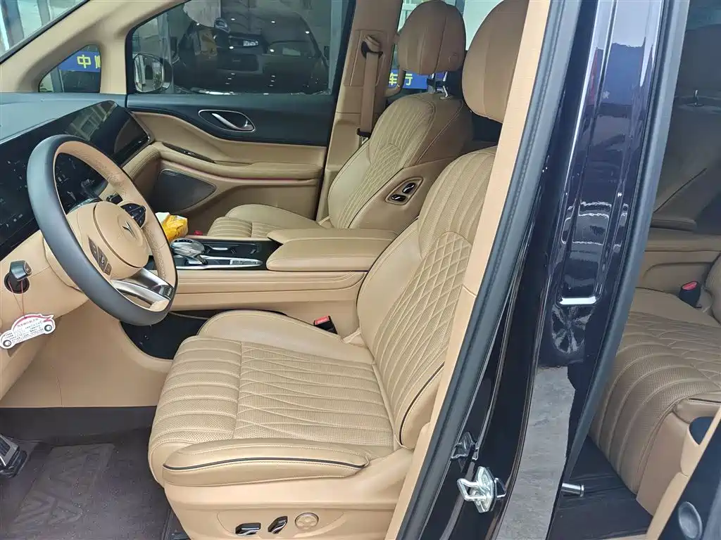 Voyah Auto Voyah Dreamer 2022 Low-carbon Dream+Smart Package фото 11