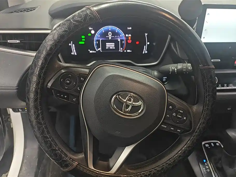 Toyota Frontlander 2024 2.0L Smart Hybrid Dual Engine Luxury Edition фото 15