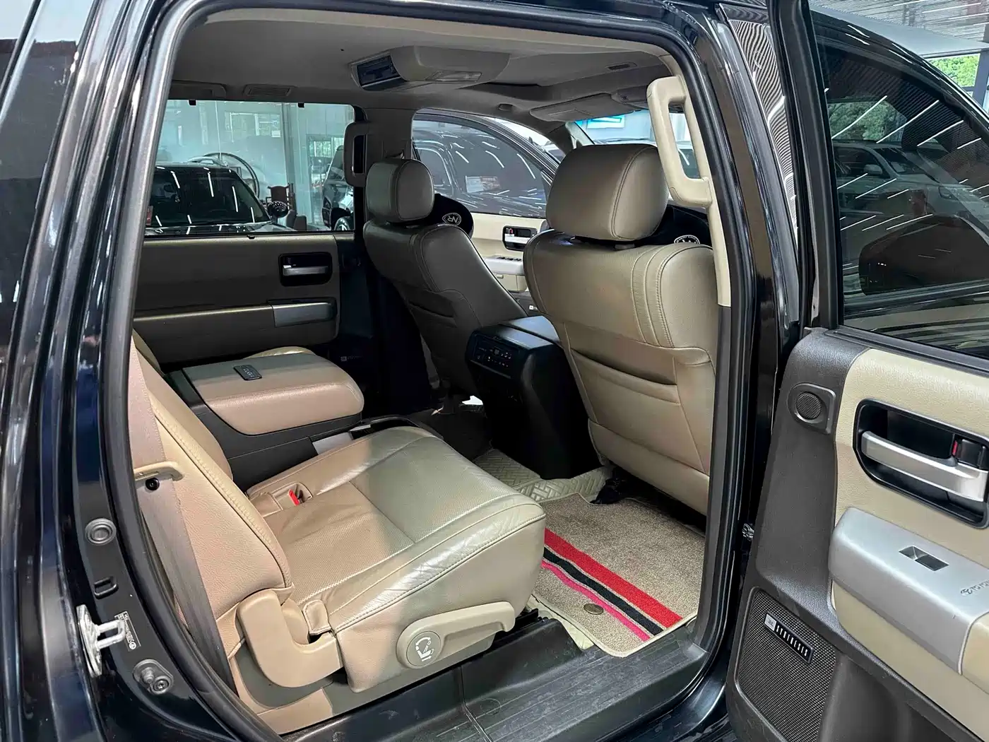 Toyota Sequoia 2009 2010 5.7 Platinum Edition