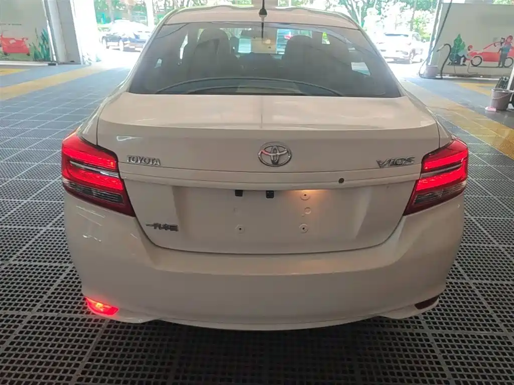 Toyota Vios 2017 1.5L CVT Pioneer фото 6