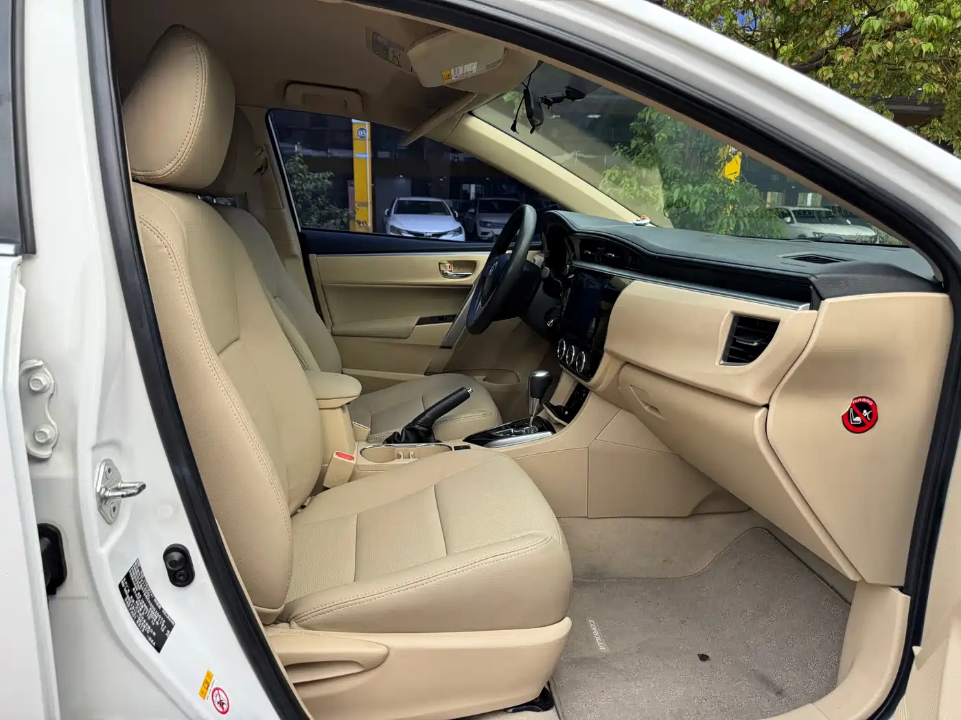 Toyota Corolla 2017 1.2T CVT GL фото 14
