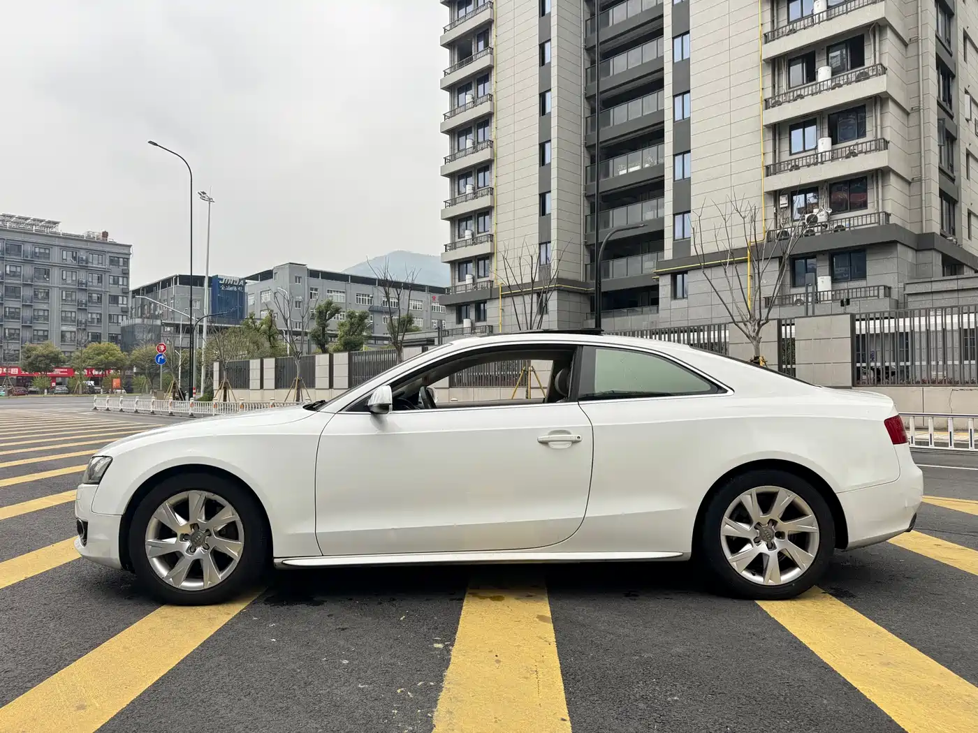 Audi A5 (Import) 2009 2.0TFSI coupe фото 4