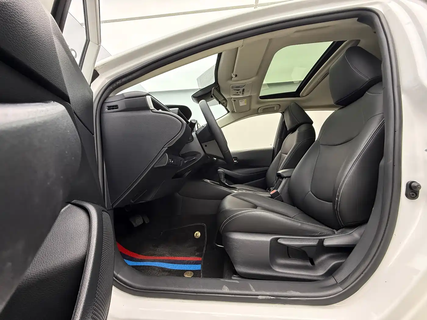 Toyota Corolla 2021 1.2T S-CVT Elite PLUS Edition фото 18