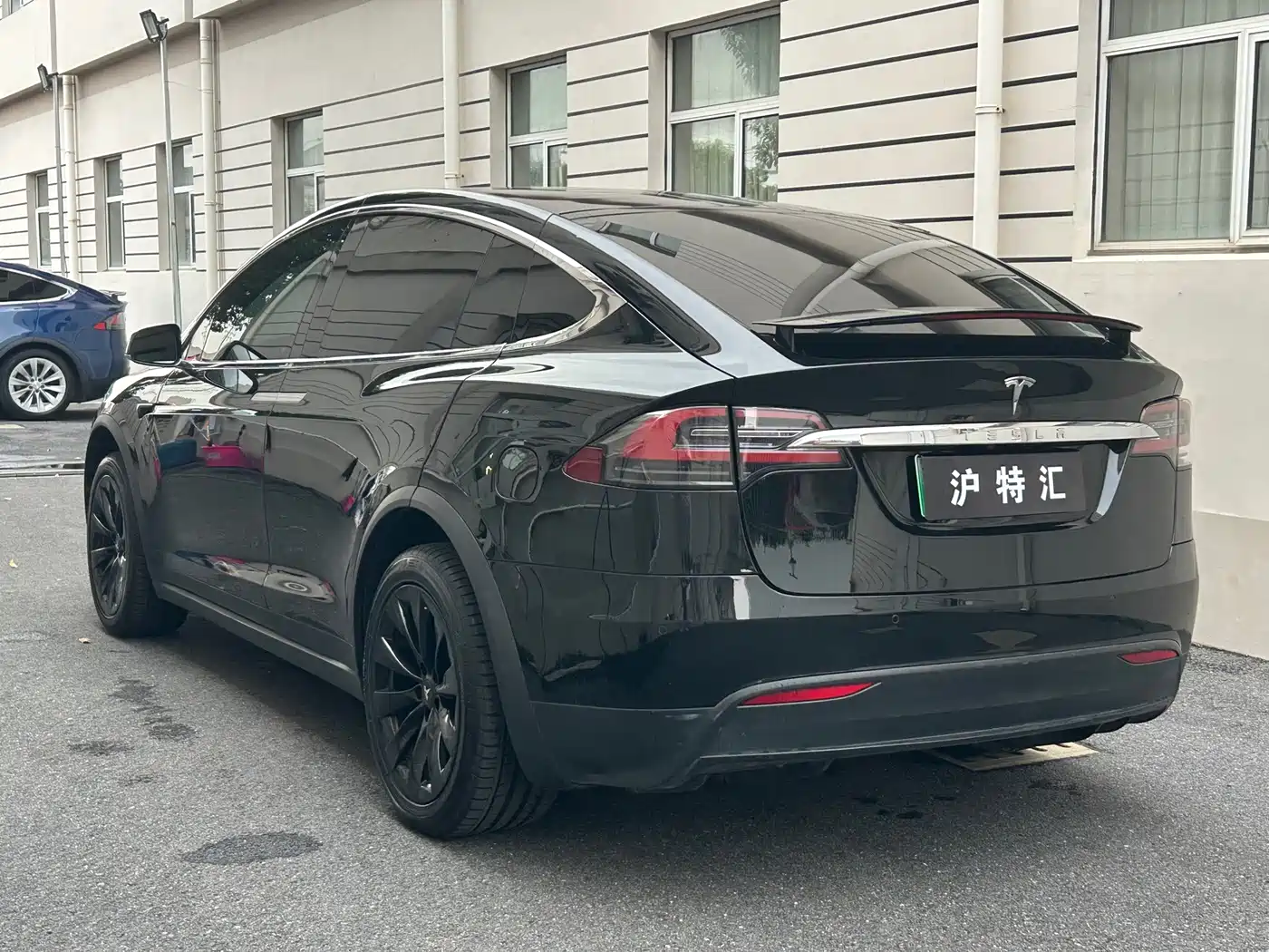  Tesla Model X 2017 Model X 100D Long Range 4