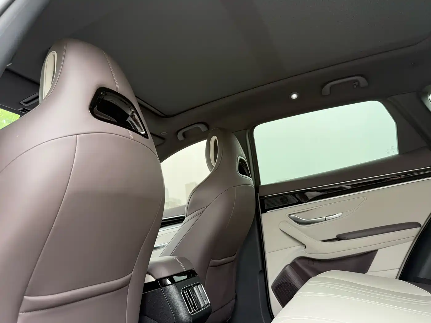 BYD Song PLUS PHEV 2025 DM-i Smart Drive Edition 112KM Noble фото 9