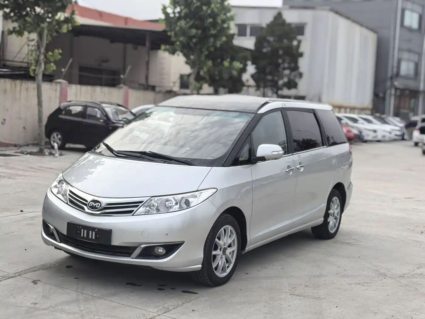 BYD M6 2013 2.4L Manual Premium