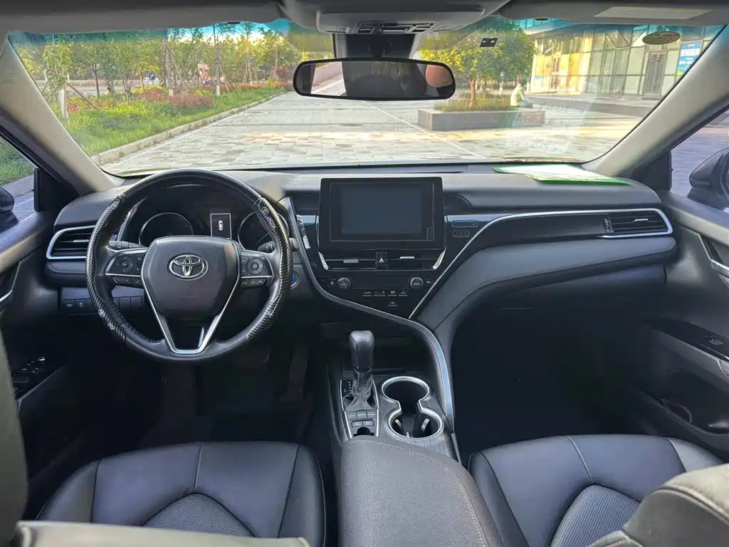 Toyota Camry 2021 Hybrid 2.5HGVP Leading Edition фото 7