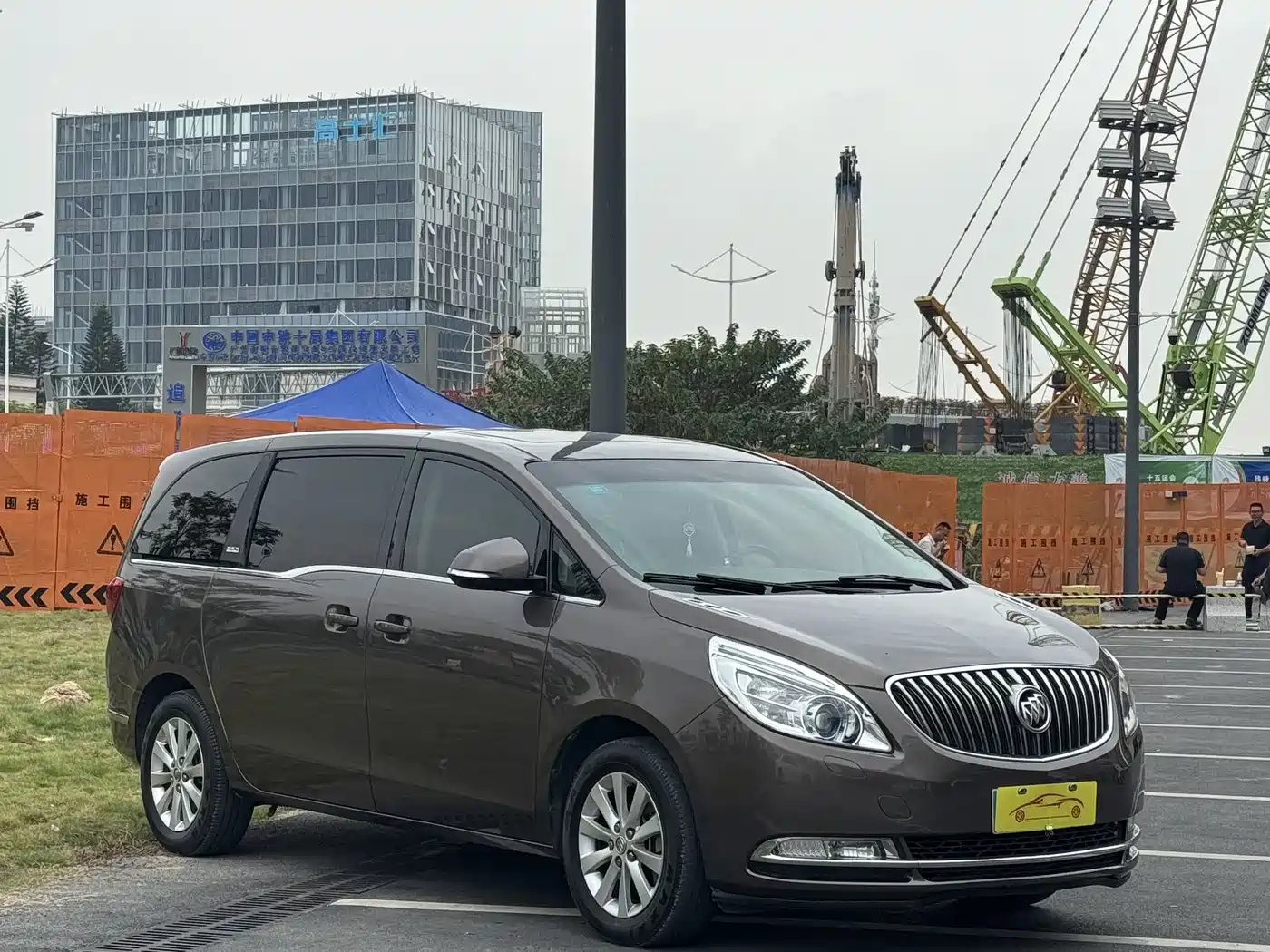 Buick GL8 2015 2.4L Luxury Business Exclusive Edition фото 4