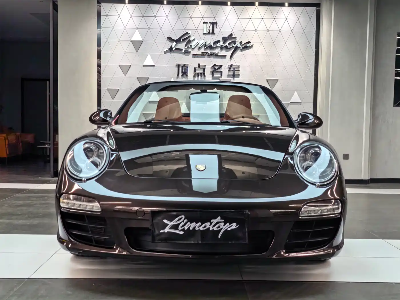 Фото 2 - Porsche 911