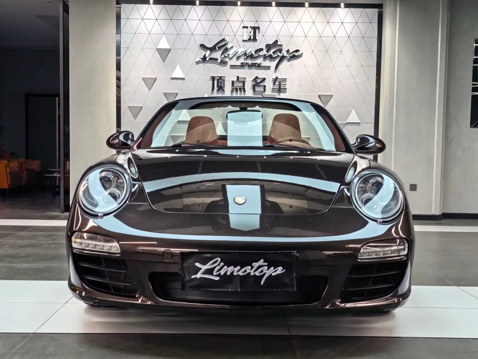 Фото 2 - Porsche 911
