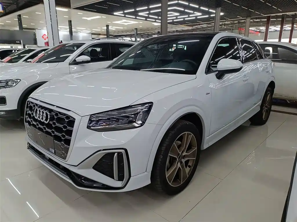 Audi Q2L 2022 35 TFSI Fashion Dynamic