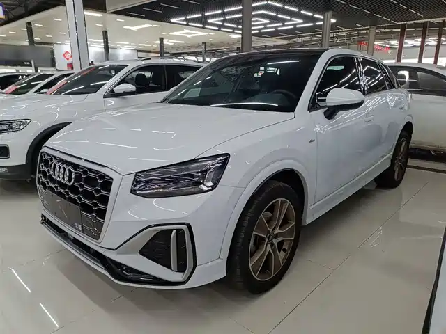 Audi Q2L 2022 35 TFSI Fashion Elegance
