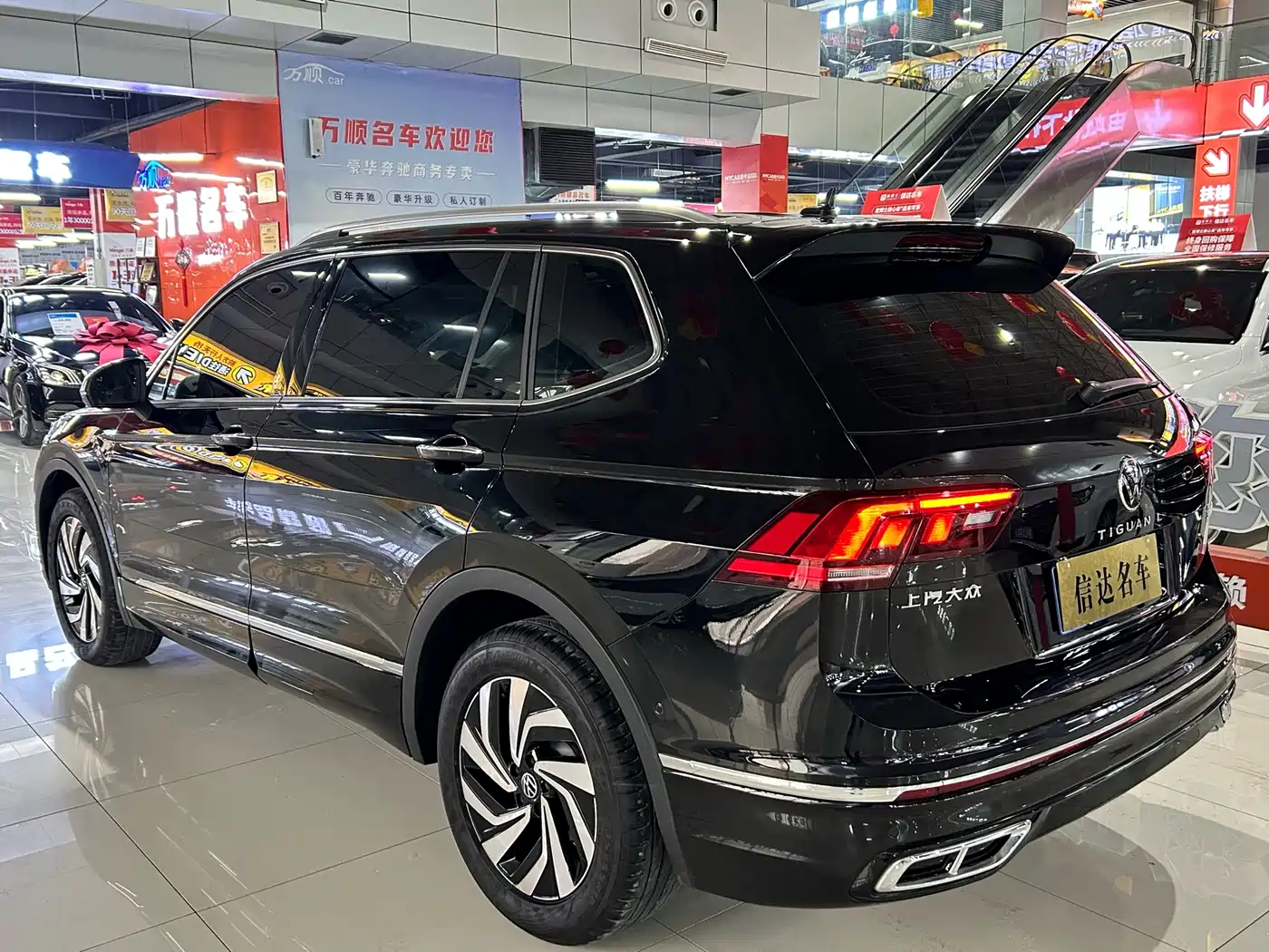 Volkswagen Tiguan L 2024 Outstanding 330TSI Auto 2WD R-Line Dragon Glory Edition фото 19