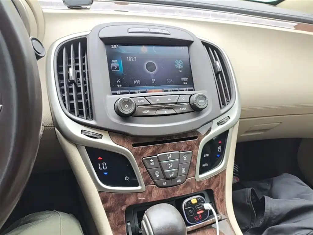 Buick LaCrosse 2013 2.4L SIDI Leading Comfort фото 13