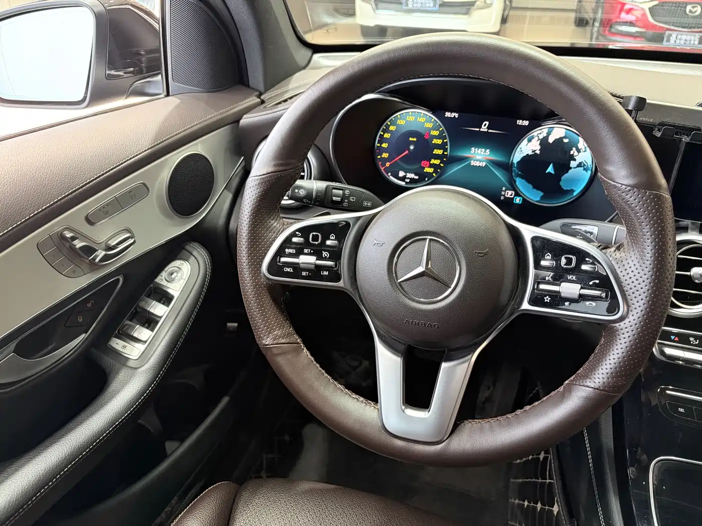 Mercedes-Benz GLC 2022 Model GLC 260 L 4MATIC Dynamic Edition фото 13