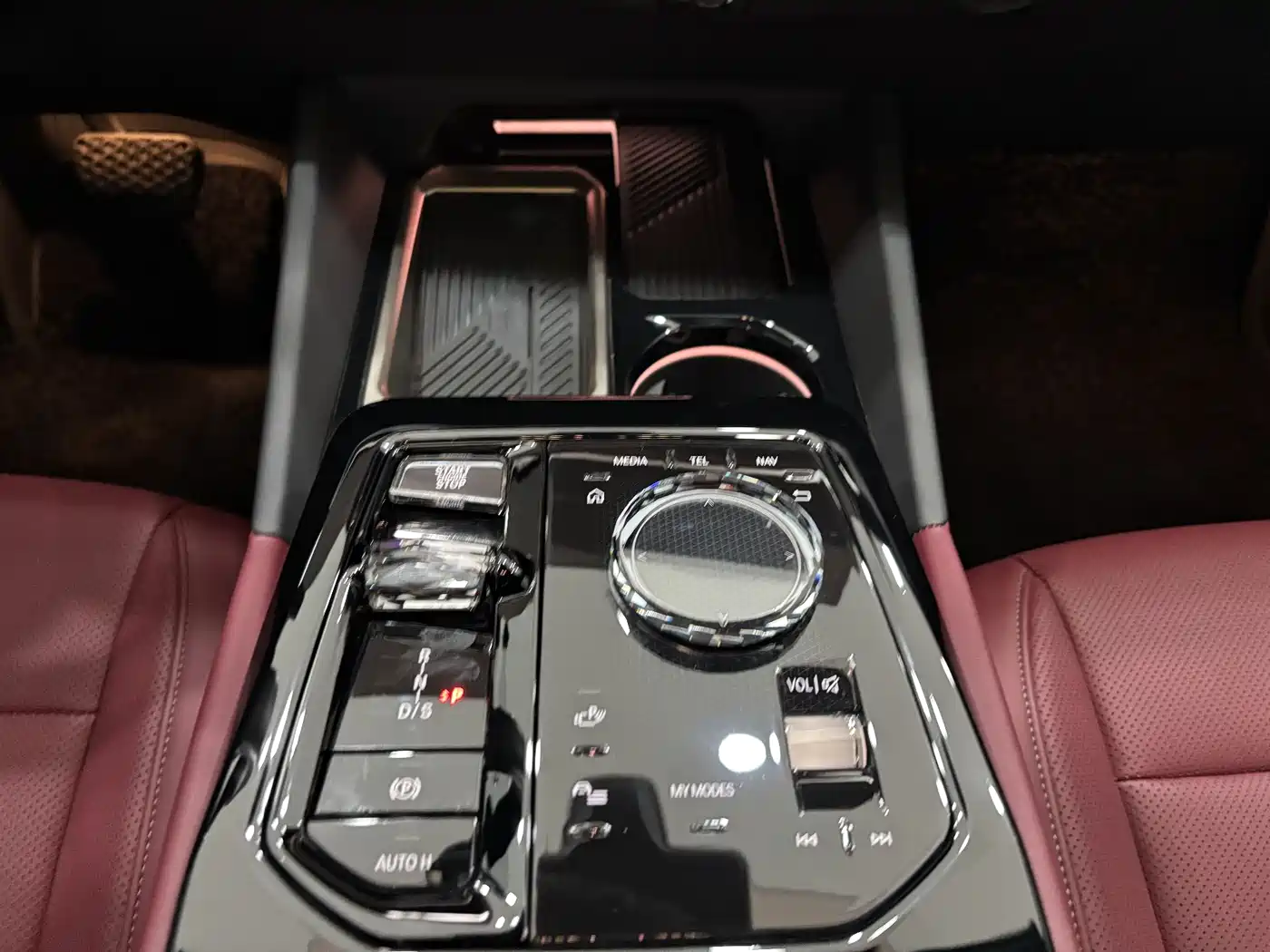 BMW 5 Series 2024 530Li Leading M Sport Package фото 17