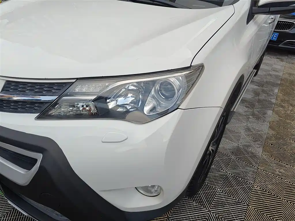 Toyota RAV4 Rongfang 2013 2.5L Auto 4WD Luxury фото 18