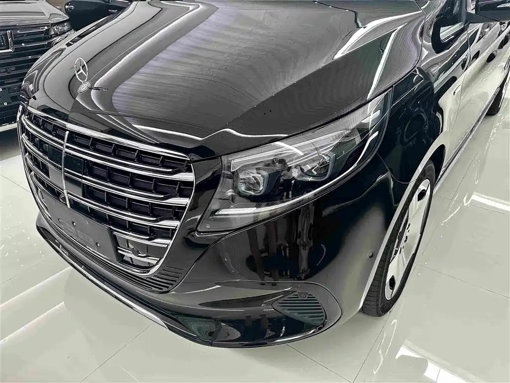 Mercedes-Benz V-Class 2025 2024 V 300 L Long Wheelbase Luxury Edition