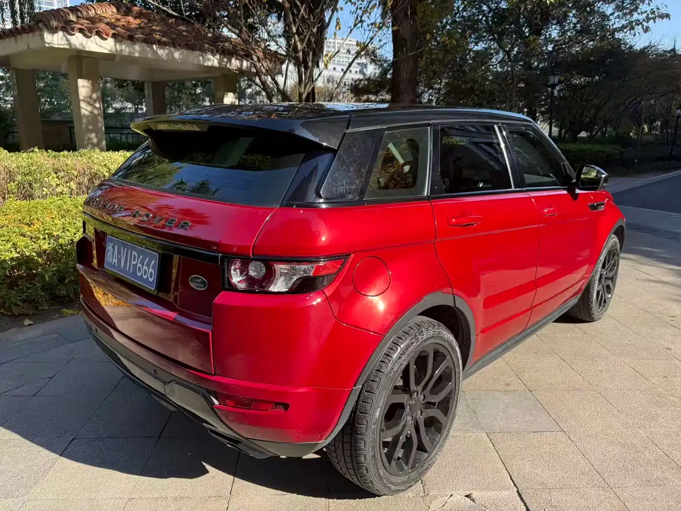 Land Rover Range Rover Evoque (Import) 2014 2.0T 5-door Brilliance Sport фото 7