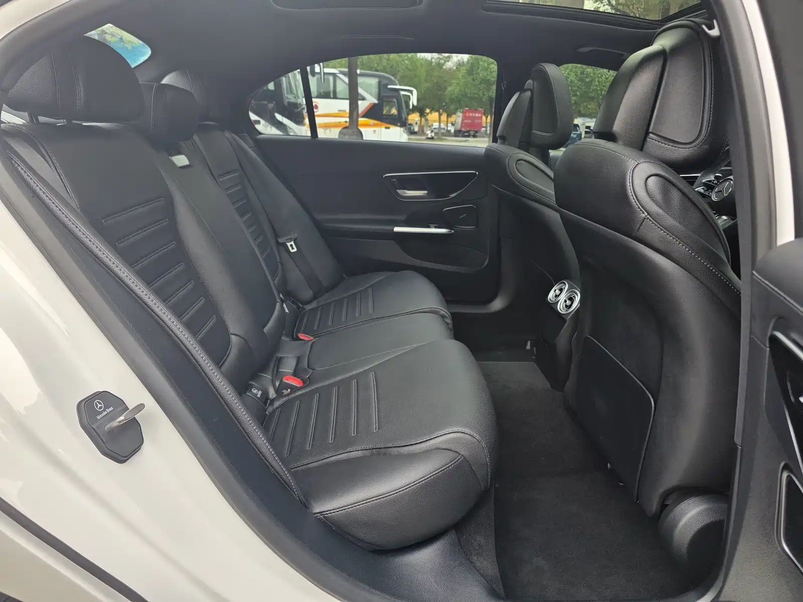 Фото 8 - Mercedes-Benz C-Class